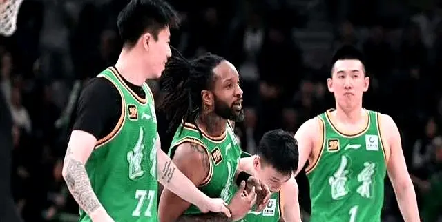 与活力, 岁韩德君近, 己的舞台